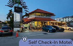 Cozzy Motel Malacca